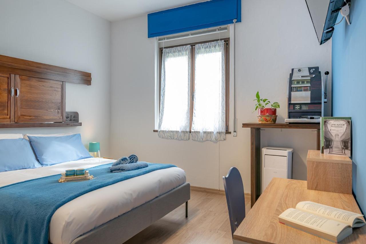 Bilocale Blue Relax Apartment Erba Luaran gambar